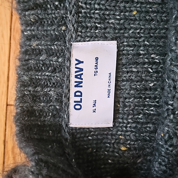 Old navy sweater - Picture 4 of 4